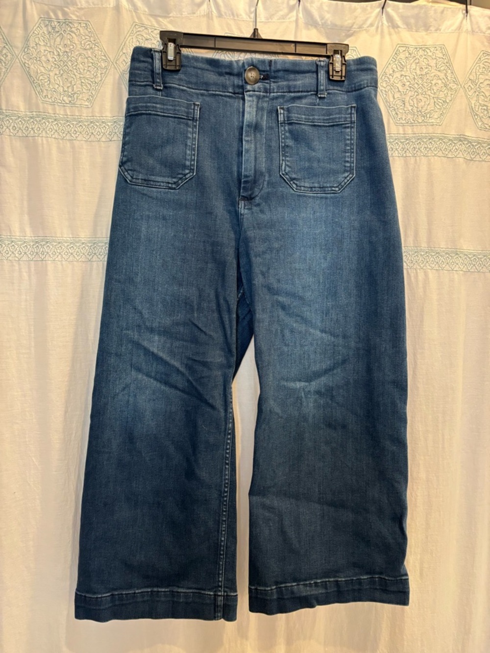 Pilcro Cropped Patch Pocket Jeans
